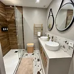 Au Coeur De Hyeres, Ideal Pour Les Couples ! Lägenhet *