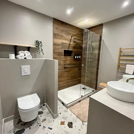 Au Coeur De Hyeres, Ideal Pour Les Couples ! 耶尔