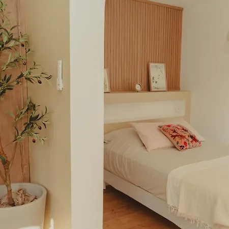 Au Coeur De Hyeres, Ideal Pour Les Couples ! Appartamento