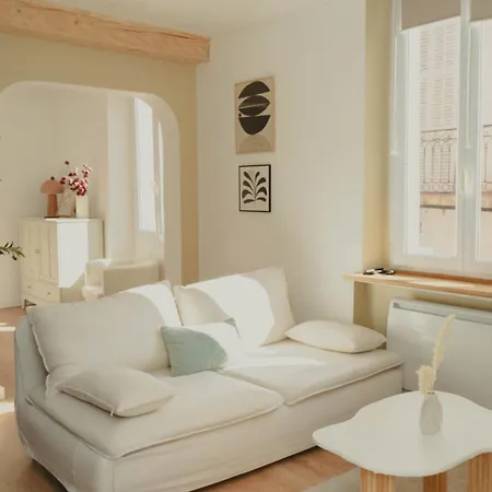 Au Coeur De Hyeres, Ideal Pour Les Couples ! * 耶尔