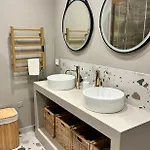 Apartamento Au Coeur De Hyeres, Ideal Pour Les Couples ! *
