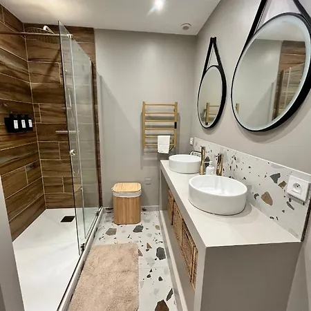 Au Coeur De Hyeres, Ideal Pour Les Couples ! Апартаменты *