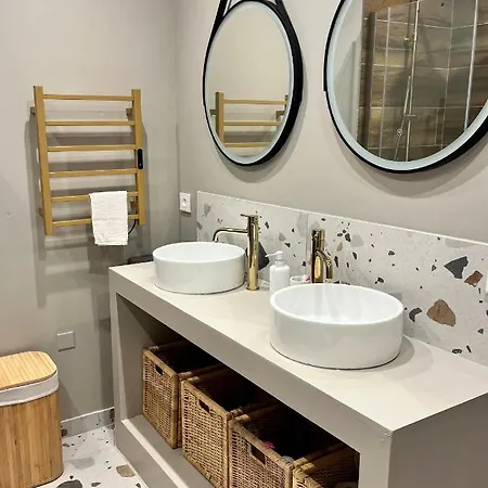 Apartament Au Coeur De Hyeres, Ideal Pour Les Couples ! *
