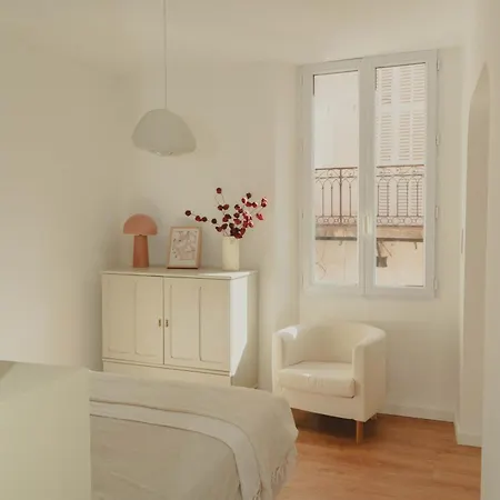 Au Coeur De Hyeres, Ideal Pour Les Couples ! * Йер