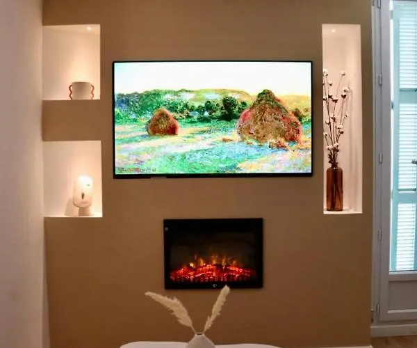 Au Coeur De Hyeres, Ideal Pour Les Couples ! * Hyères