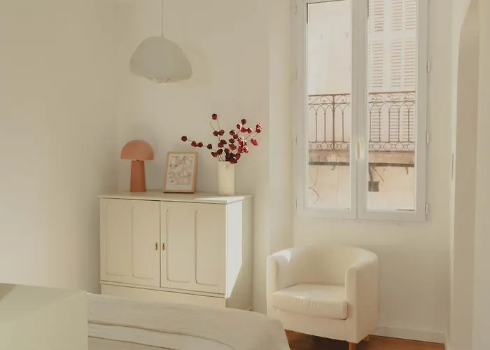 Au Coeur De Hyeres, Ideal Pour Les Couples ! * Hyères