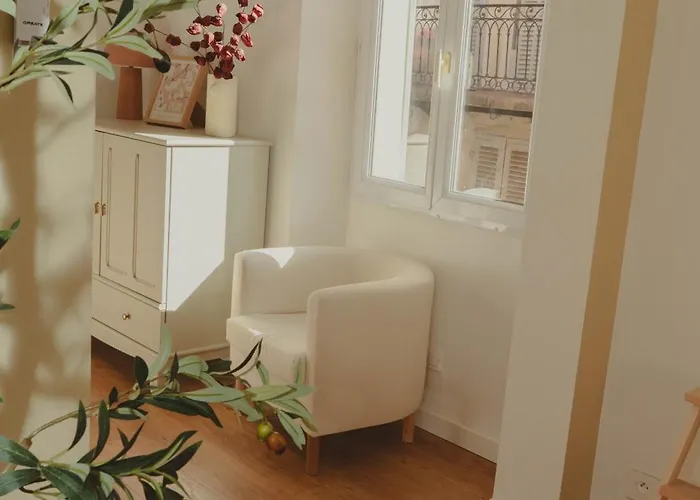 Appartement Au Coeur De Hyeres, Ideal Pour Les Couples !